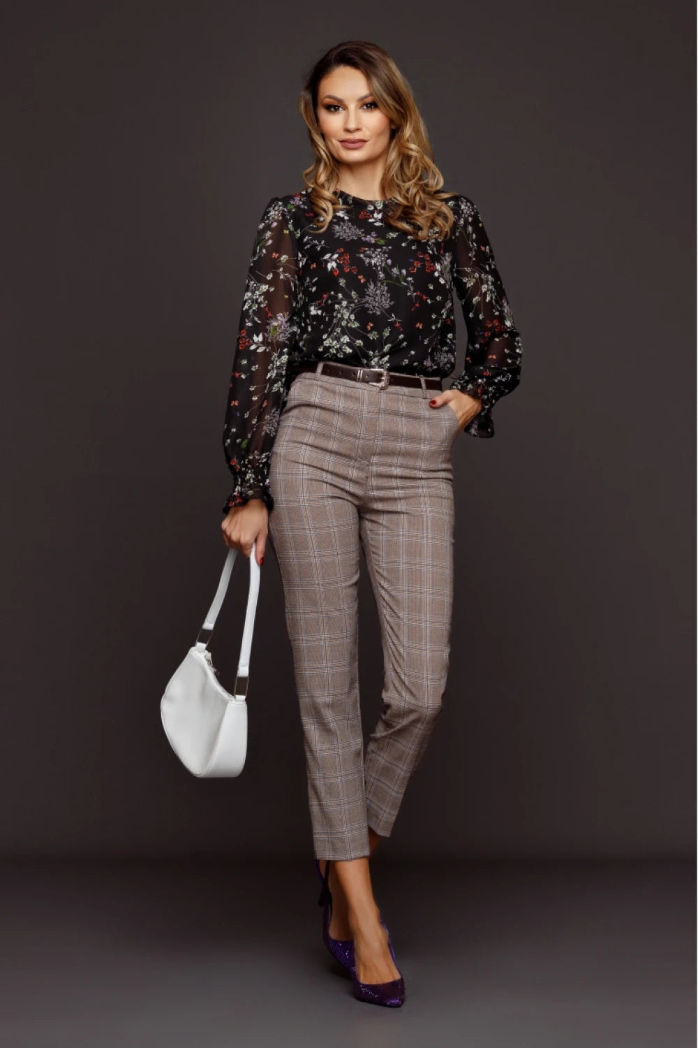 Pantaloni Aurelia bej cu carouri