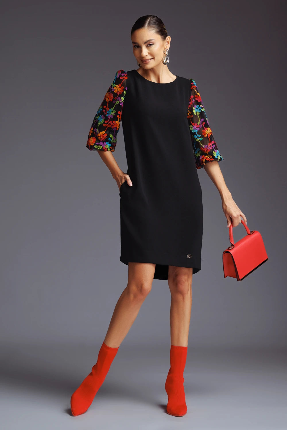 Rochie Beatriz neagra cu flori 2