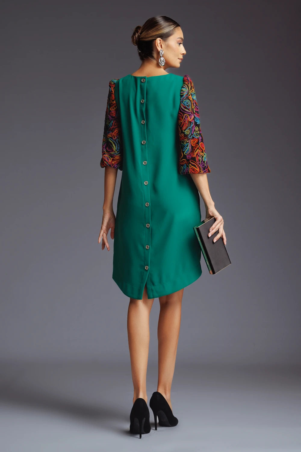 Rochie Beatriz verde cu maneci brodate 3