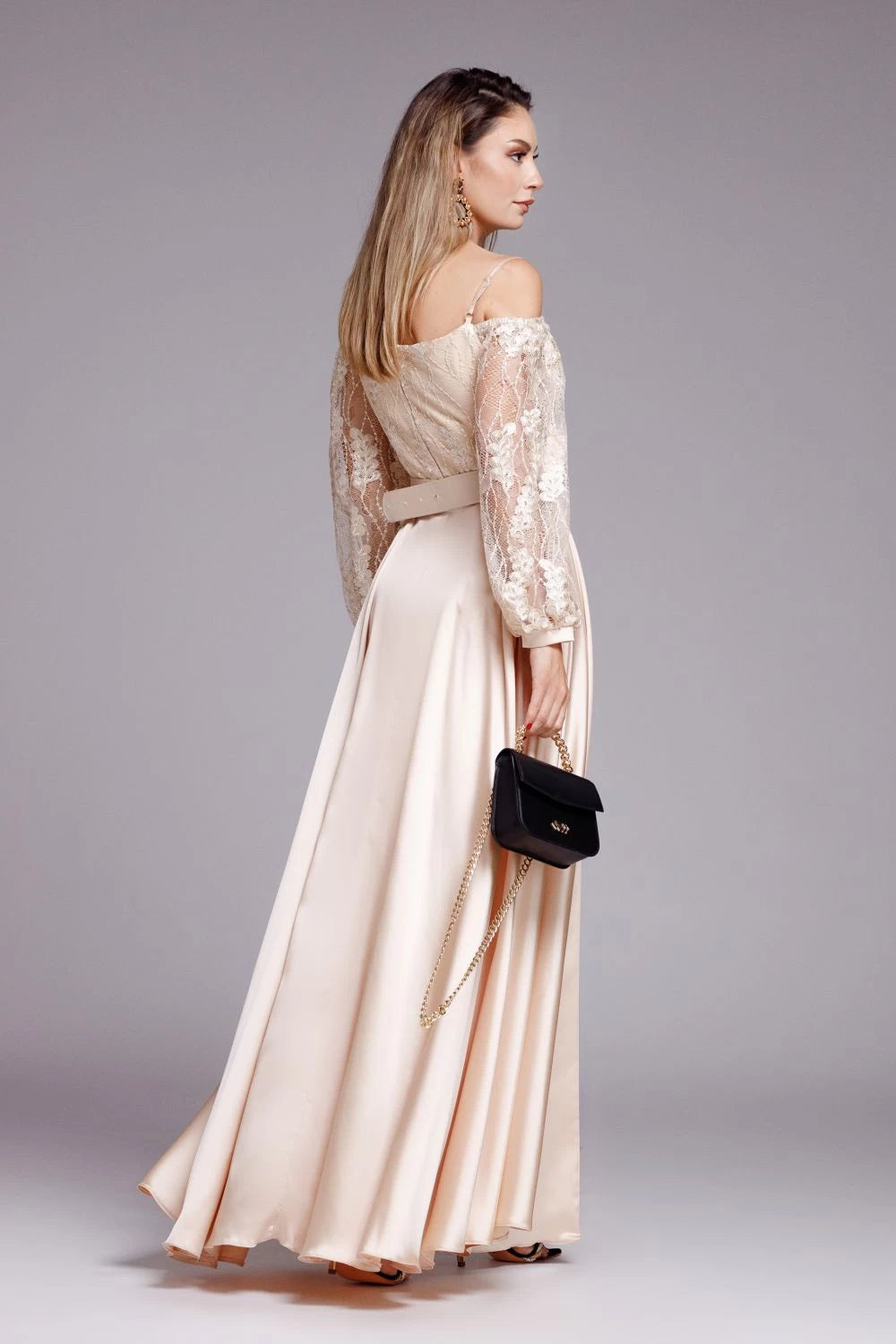 Rochie Cleopatra ivoar din dantela cu trena 3