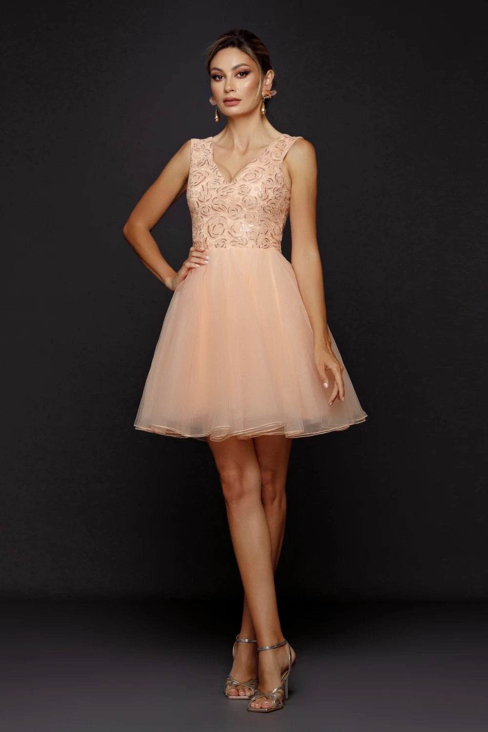 Rochie Ivona piersica cu fusta din tull