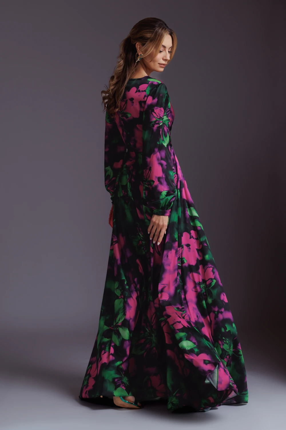 Rochie lunga Devon satinata verde cu fucsia 4