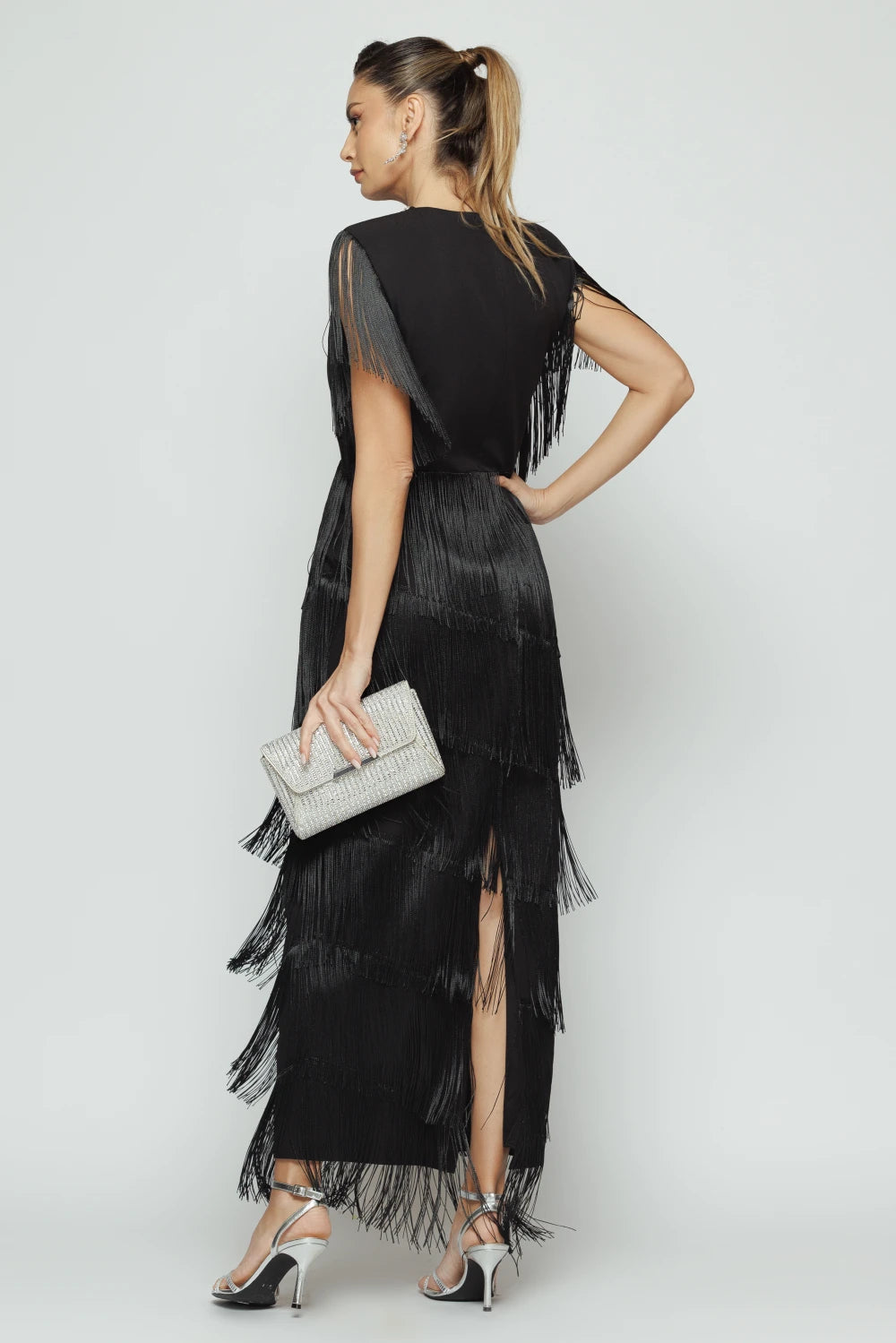 Rochie Zondra neagra cu franjuri 4